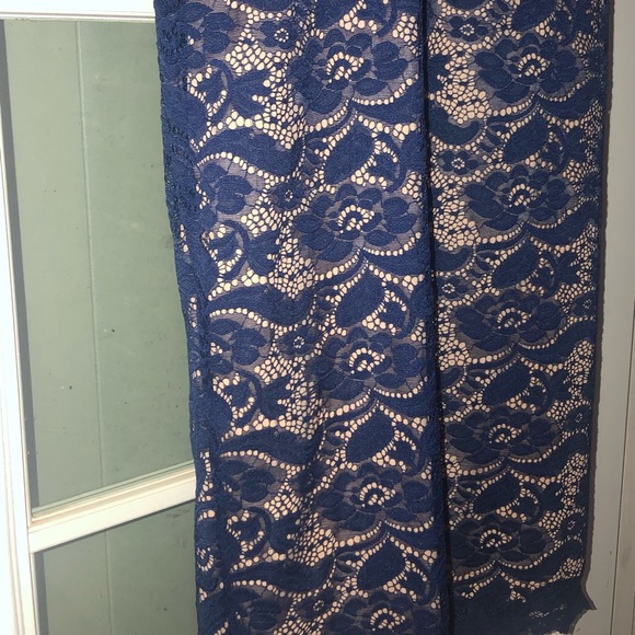 Fashion nova lace party/ Date night Dress - Picture 4 of 8